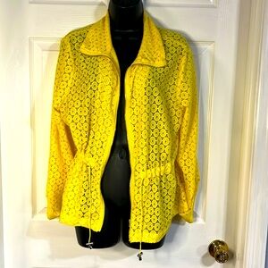 Linear yellow beach coverup, size large.